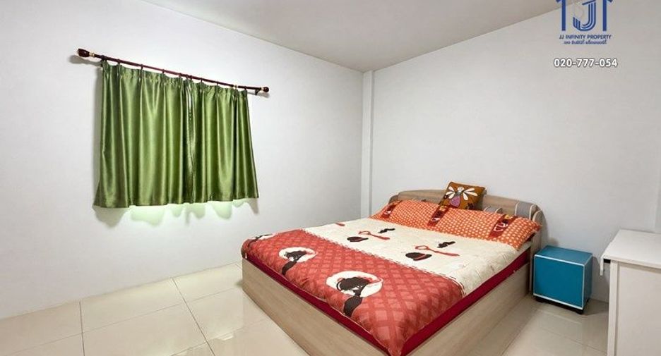 À vendre 2 chambres maison de ville à Mueang Samut Prakan, Samut Prakan