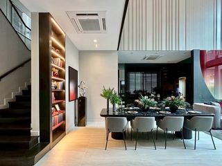 Haus zur Miete und zum Kauf mit 5 Zimmer in Suan Luang, Bangkok