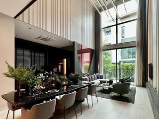 Haus zur Miete und zum Kauf mit 5 Zimmer in Suan Luang, Bangkok