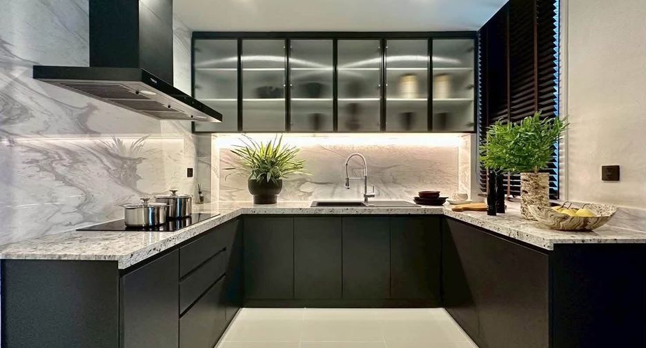 Haus zur Miete und zum Kauf mit 5 Zimmer in Suan Luang, Bangkok