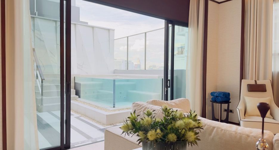 À louer 2 chambres appartement avec services à Khlong Toei, Bangkok