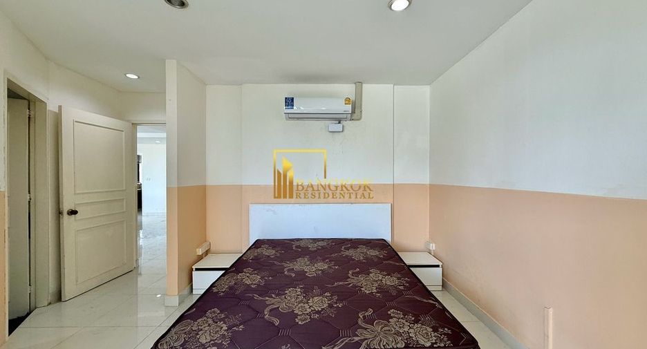 For rent and for sale 3 bedrooms condo in Khlong Toei, Bangkok