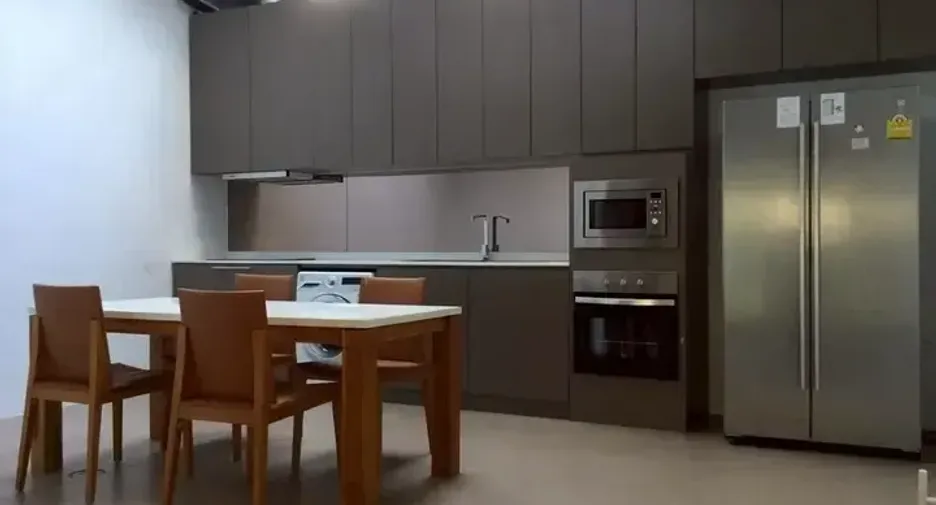 Casa en alquiler de 4 habitaciones en Watthana, Bangkok