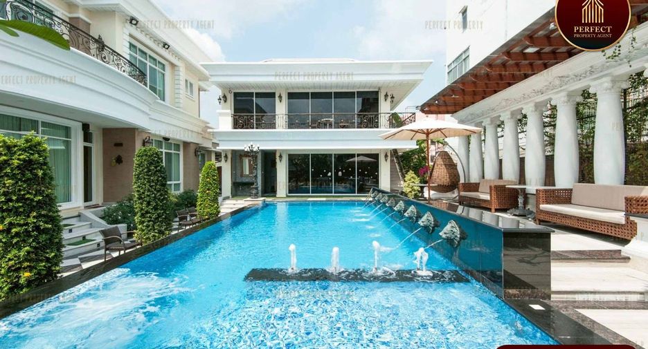 For sale 5 bedrooms house in Din Daeng, Bangkok