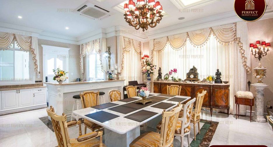For sale 5 bedrooms house in Din Daeng, Bangkok