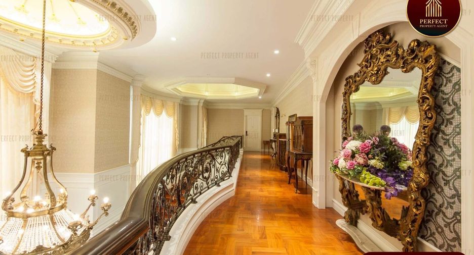 For sale 5 bedrooms house in Din Daeng, Bangkok