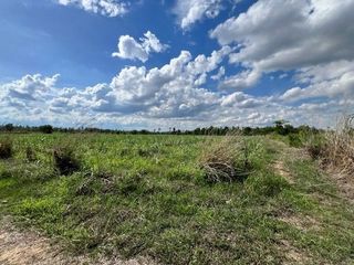 Terreno en venta en Nong Han, Udon Thani