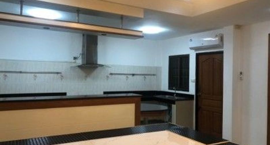 出租 3 卧室 独立屋 在 Lat Krabang, 曼谷