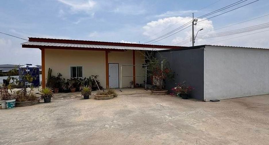For rent and for sale 2 bedrooms warehouse in Bang Khun Thian, Bangkok