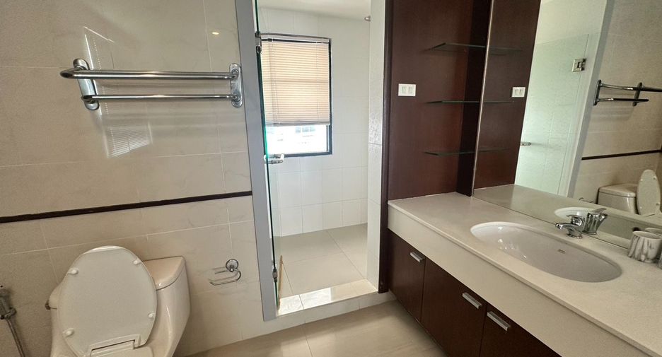 Wohnung zur Miete mit 3 Zimmer in Bang Lamung, Chonburi