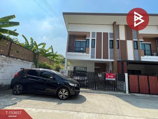 Reihenhaus zum Kauf mit 3 Zimmer in Phutthamonthon, Nakhon Pathom