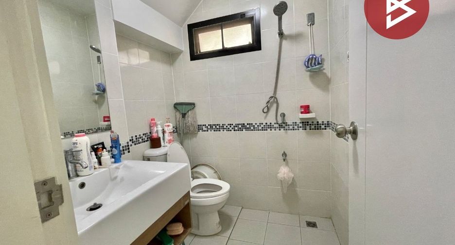 Reihenhaus zum Kauf mit 3 Zimmer in Phutthamonthon, Nakhon Pathom