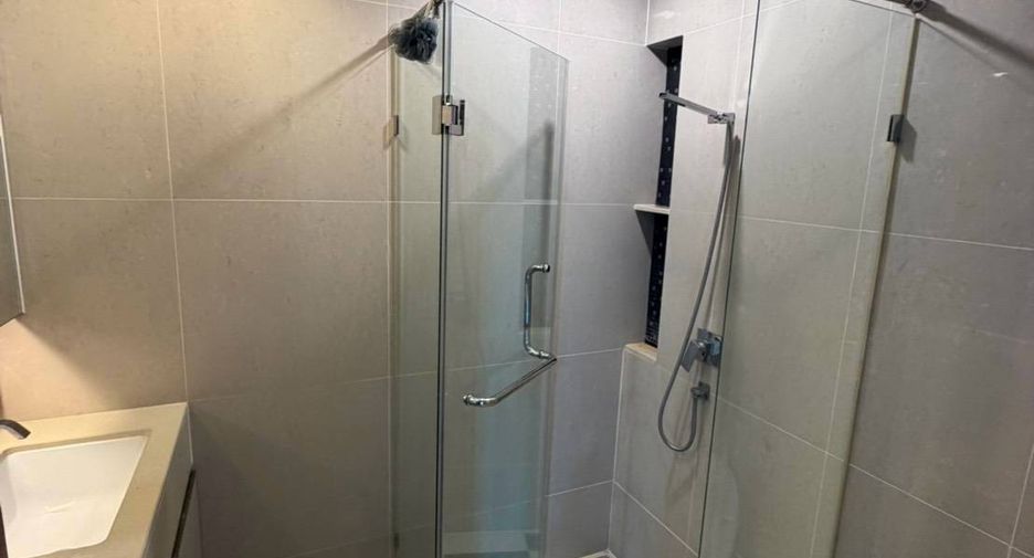 For rent and for sale 2 bedrooms condo in Sathon, Bangkok