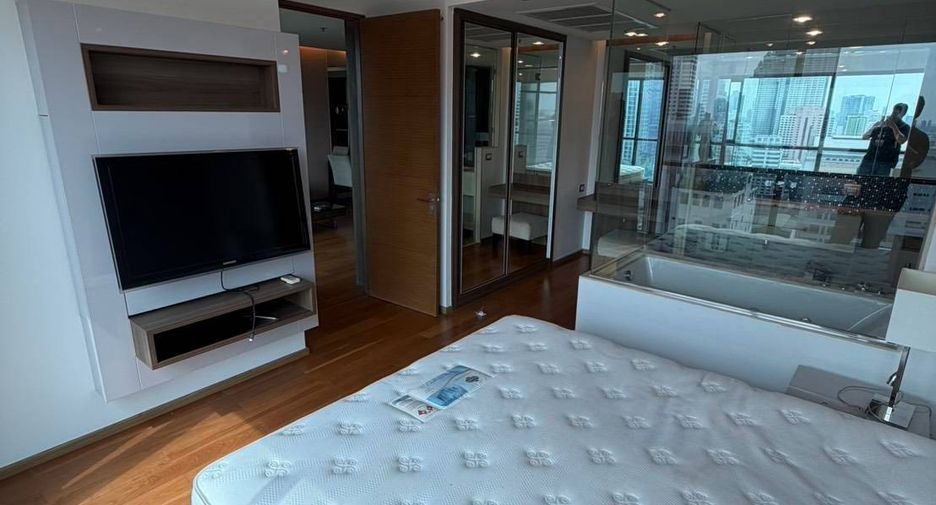 For rent and for sale 2 bedrooms condo in Sathon, Bangkok