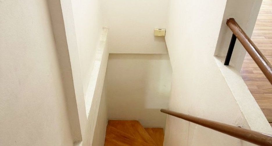 Reihenhaus zum Kauf mit 2 Zimmer in Nong Chok, Bangkok