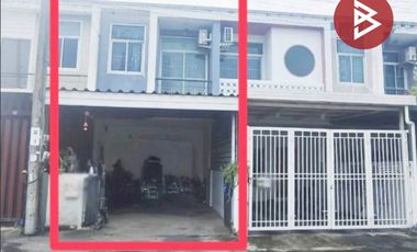 Reihenhaus zum Kauf mit 2 Zimmer in Nong Chok, Bangkok