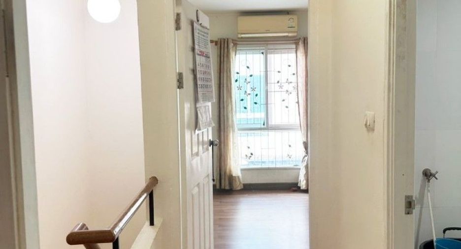 Reihenhaus zum Kauf mit 2 Zimmer in Nong Chok, Bangkok