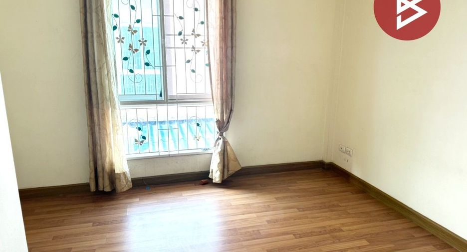 Reihenhaus zum Kauf mit 2 Zimmer in Nong Chok, Bangkok
