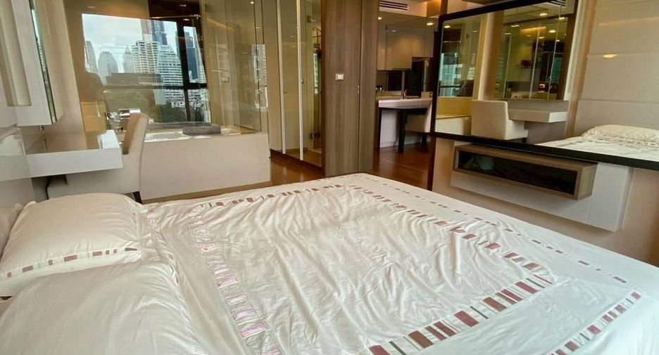 For sale 1 bed condo in Sathon, Bangkok