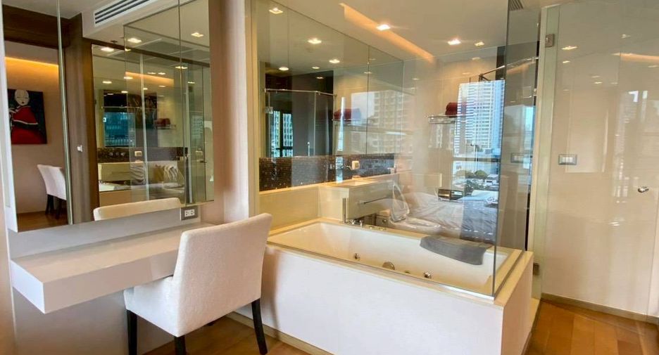 For sale 1 bed condo in Sathon, Bangkok