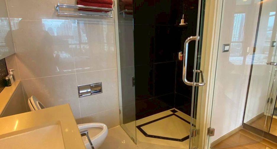 For sale 1 bed condo in Sathon, Bangkok