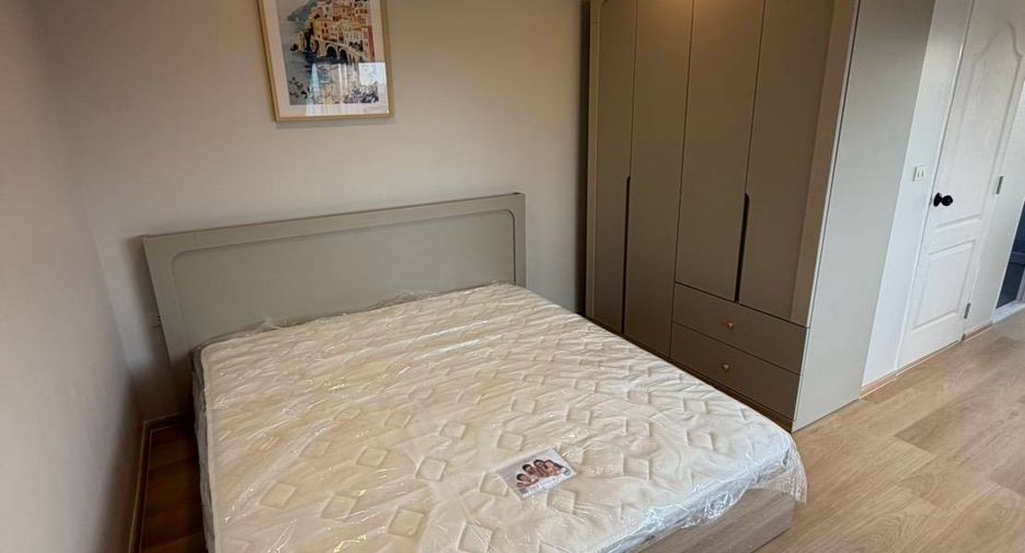 For sale 1 bed condo in Wang Thonglang, Bangkok