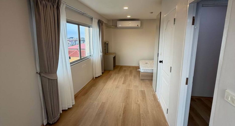 For sale 1 bed condo in Wang Thonglang, Bangkok