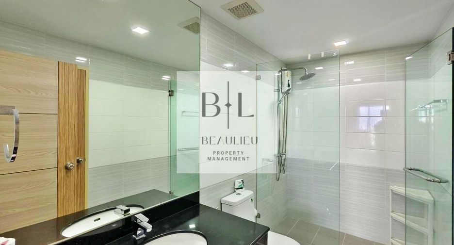 À louer et à vendre 2 chambres condo à Na Jomtien, Pattaya