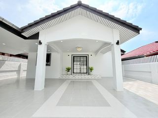 Haus zum Kauf mit 3 Zimmer in Bang Lamung, Chonburi