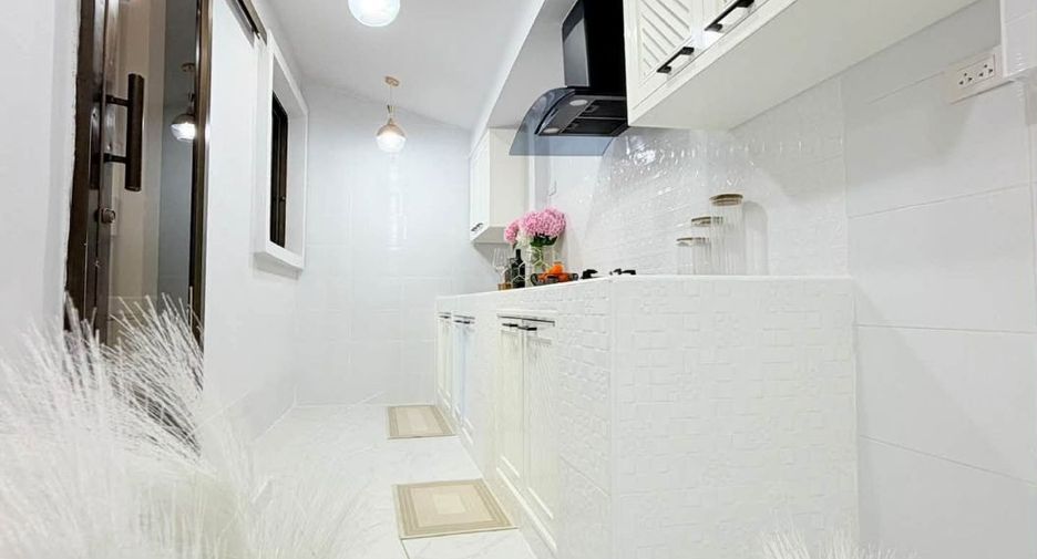 Haus zum Kauf mit 3 Zimmer in Bang Lamung, Chonburi