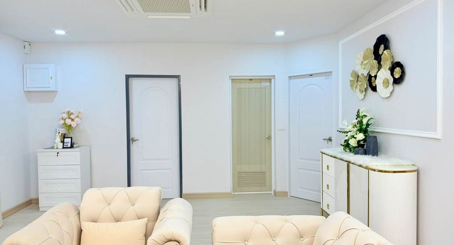 Haus zum Kauf mit 3 Zimmer in Bang Lamung, Chonburi