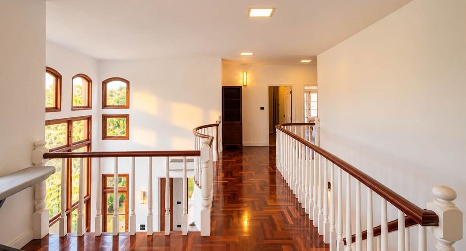 Villa en alquiler y en venta de 3 habitaciones en Na Jomtien, Pattaya