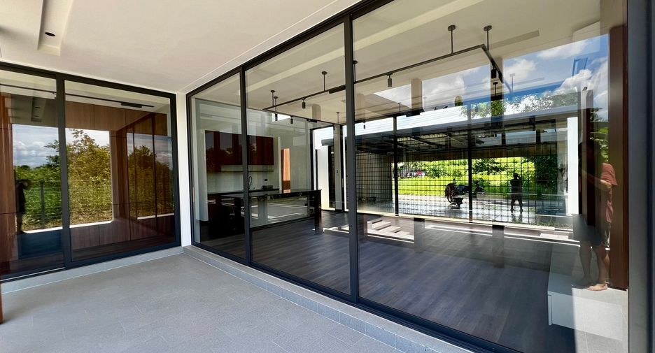 Villa en venta de 3 habitaciones en San Kamphaeng, Chiang Mai