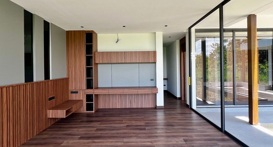 Villa en venta de 3 habitaciones en San Kamphaeng, Chiang Mai
