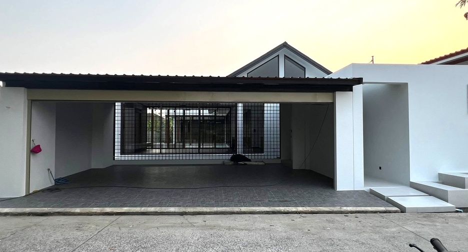 Villa en venta de 3 habitaciones en San Kamphaeng, Chiang Mai