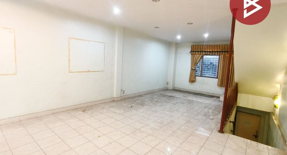 For sale 1 bed retail Space in Min Buri, Bangkok