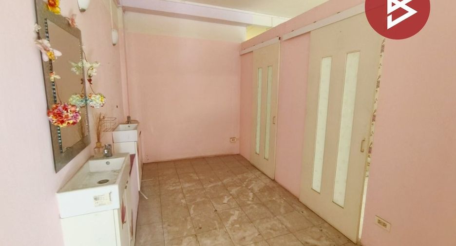 For sale 1 bed retail Space in Min Buri, Bangkok