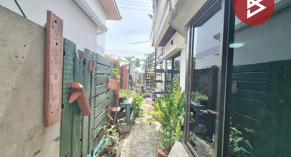 Casa adosada en venta de 2 habitaciones en Thung Khru, Bangkok