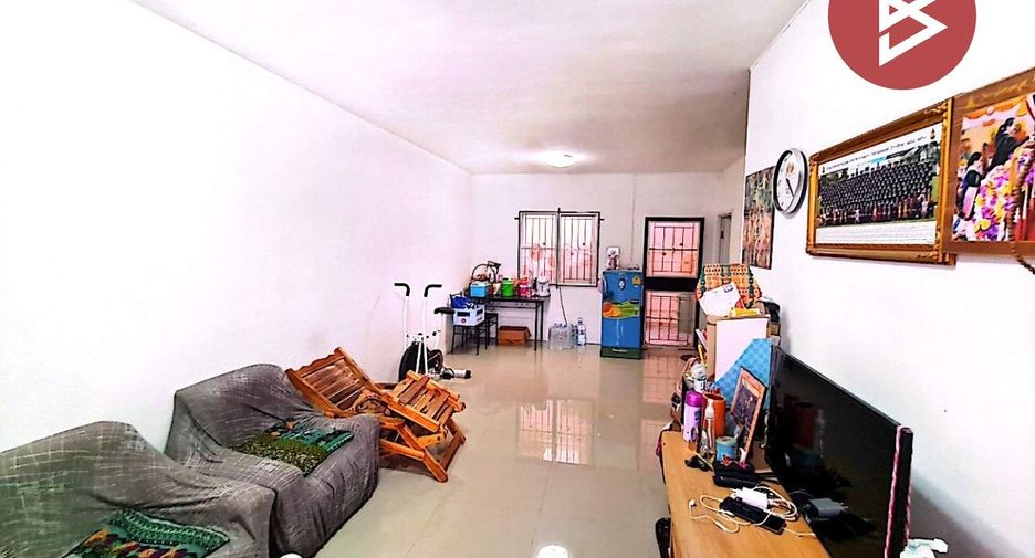 Продажа 3 спальни таунхаус в Mueang Samut Prakan, Самутпракан