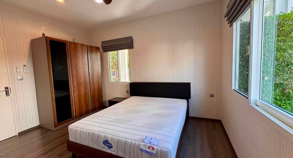 For rent 4 bedrooms house in Mueang Chiang Mai, Chiang Mai