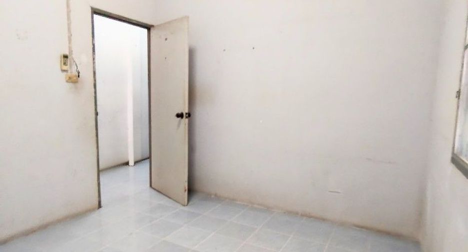À vendre 2 chambres maison à Nong Chok, Bangkok