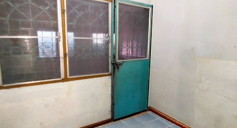 À vendre 2 chambres maison à Nong Chok, Bangkok