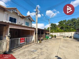 出售 2 卧室 联排别墅 在 Phan Thong, Chon Buri