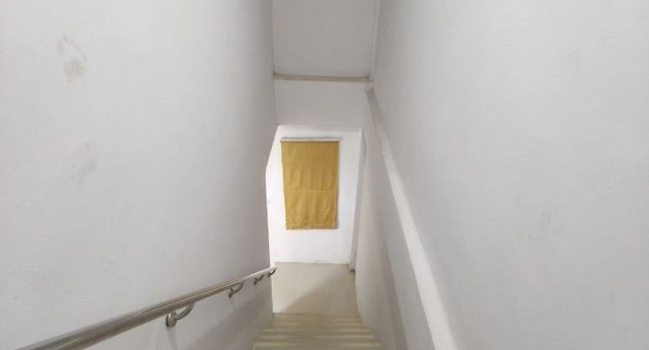出售 2 卧室 联排别墅 在 Phan Thong, Chon Buri