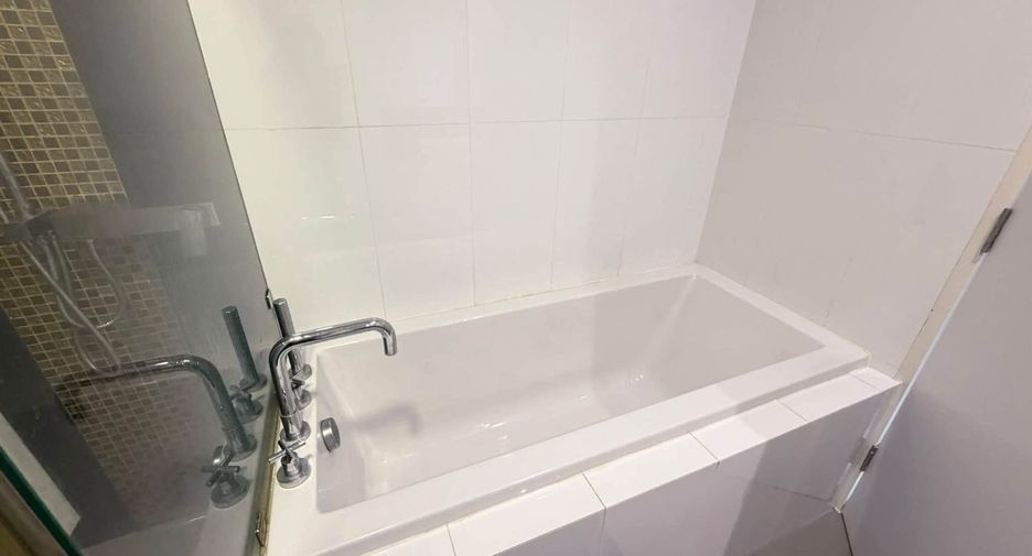 À vendre 1 chambre condo à Si Racha, Chonburi
