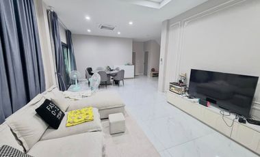 À vendre 4 chambres villa à Bang Lamung, Chonburi