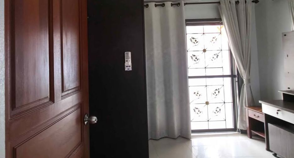 出租 3 卧室 独立屋 在 Bang Lamung, Chon Buri