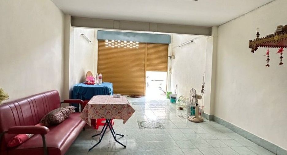 For sale retail Space in Chom Thong, Bangkok