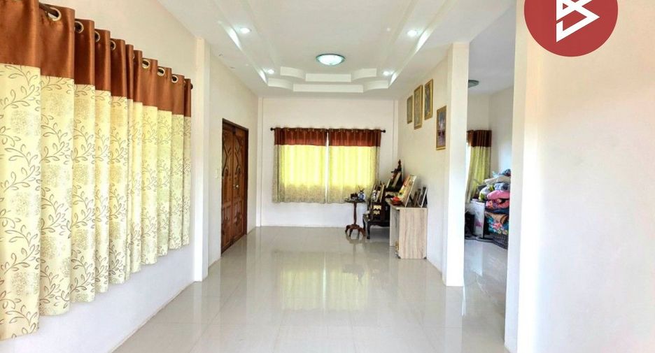 For sale 3 bedrooms house in Yang Talat, Kalasin