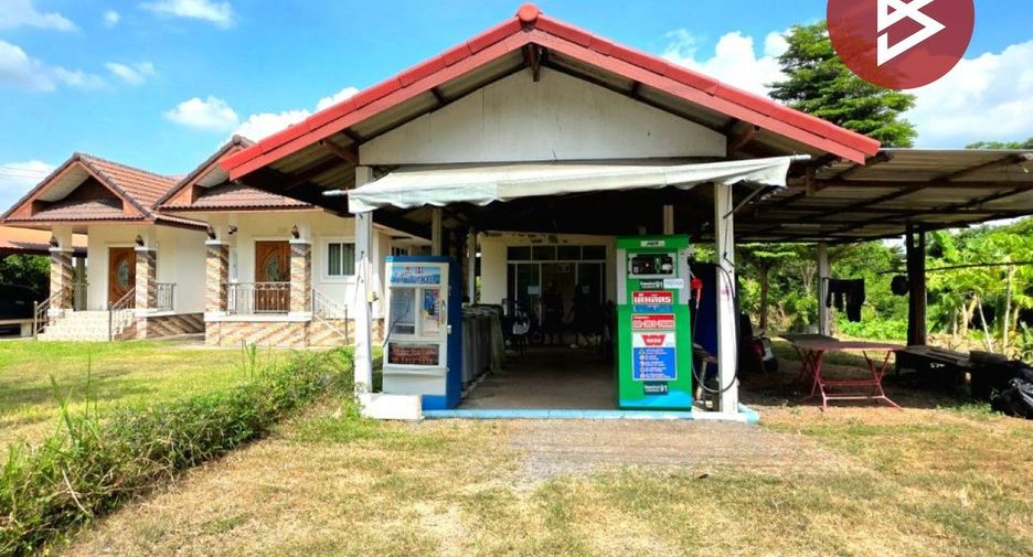 For sale 3 bedrooms house in Yang Talat, Kalasin